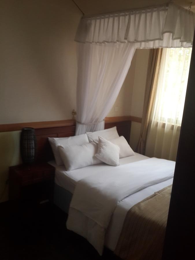 Le Savanna Country Lodge And Hotel Кисуму Екстериор снимка