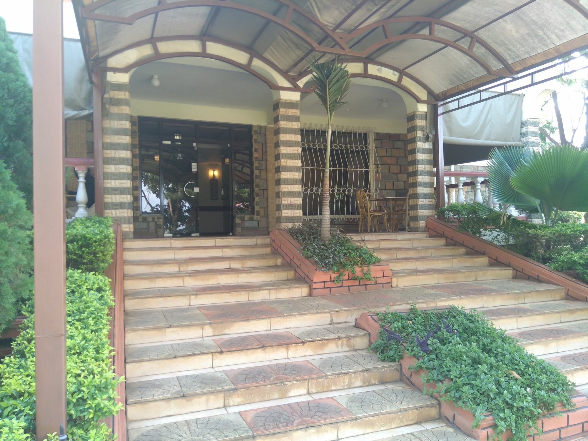 Le Savanna Country Lodge And Hotel Кисуму Екстериор снимка